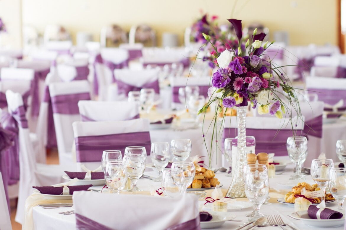 Benefits of Using Best Table Cloth