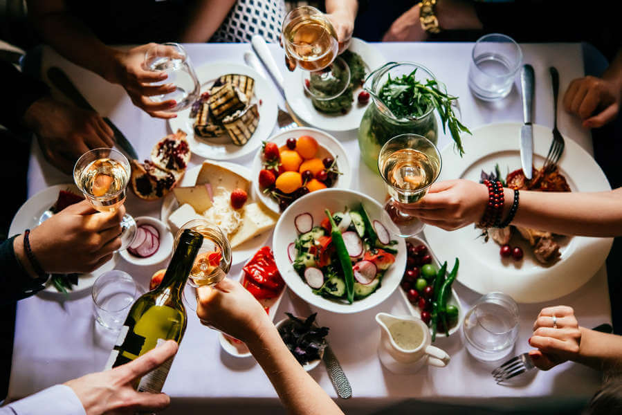 3 Tips For Throwing A Stress-Free Dinner Party