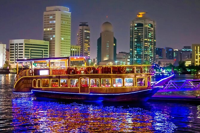 10 Reasons to Book a Dhow Cruise in Dubai